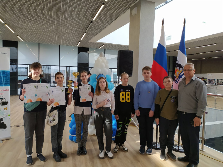 Планета роботов апрель 2023.